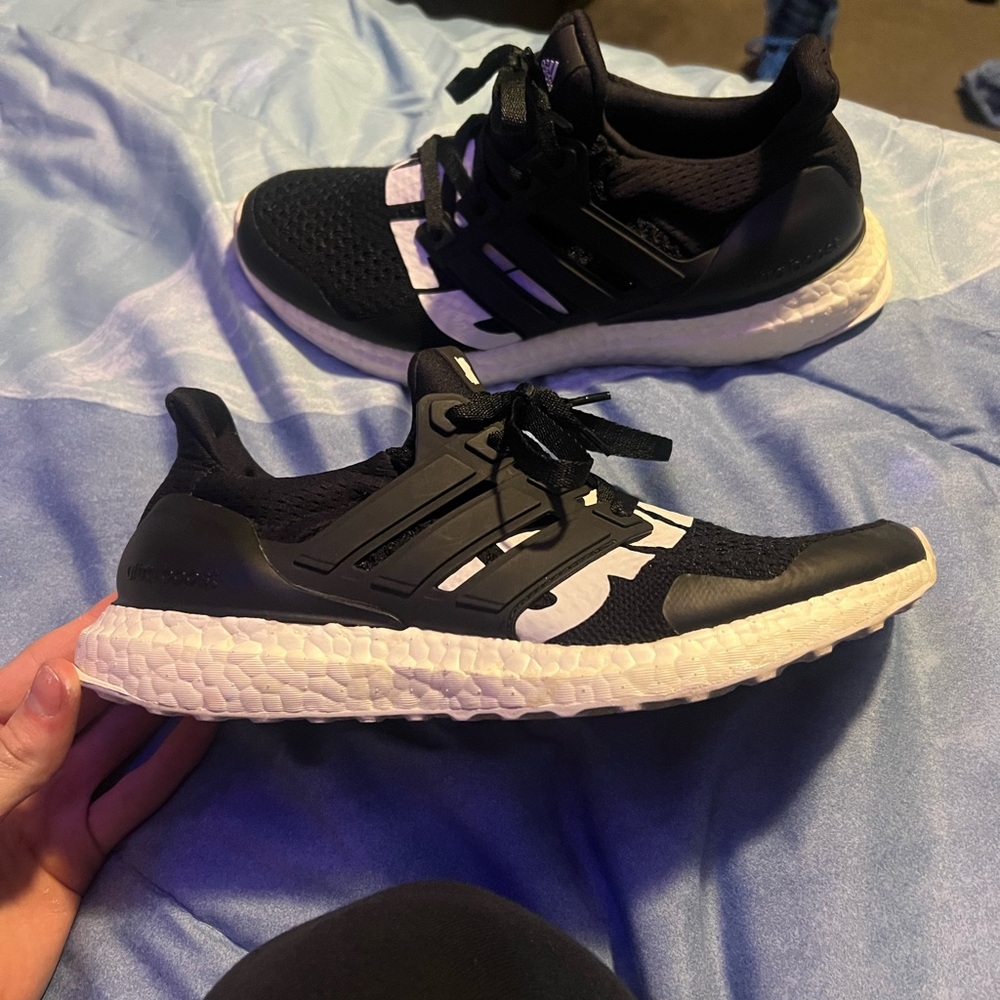Undefeated × Adidas UltraBoost Black
Men's Size 7